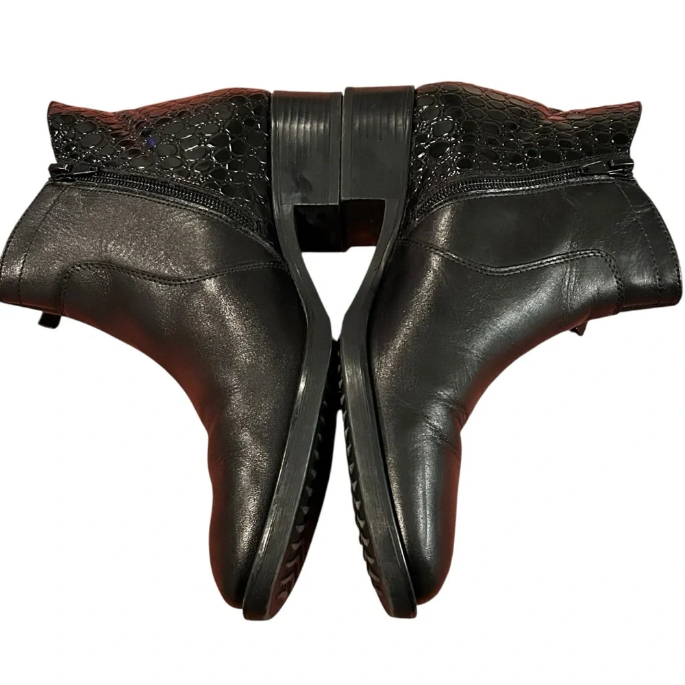 Geox Felicity black leather ankle boot sz 7.5 US or 38 EU
